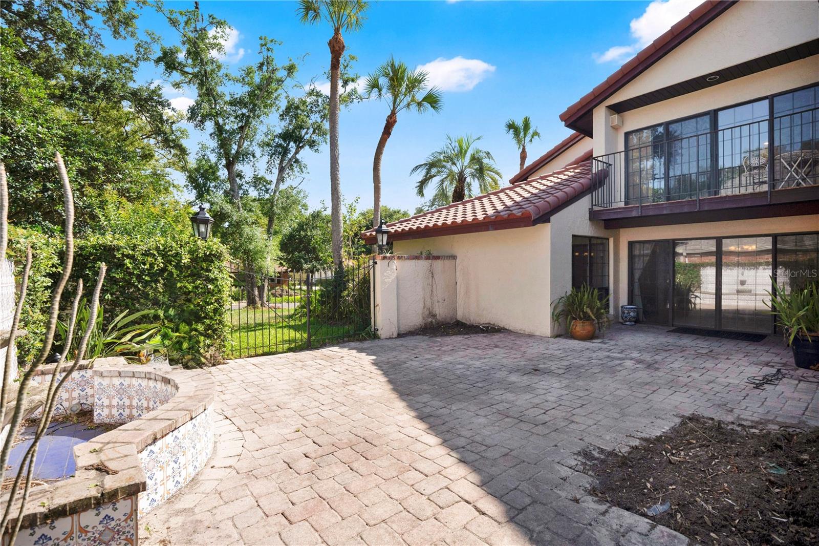 SOUTHERN OAKS - Residential