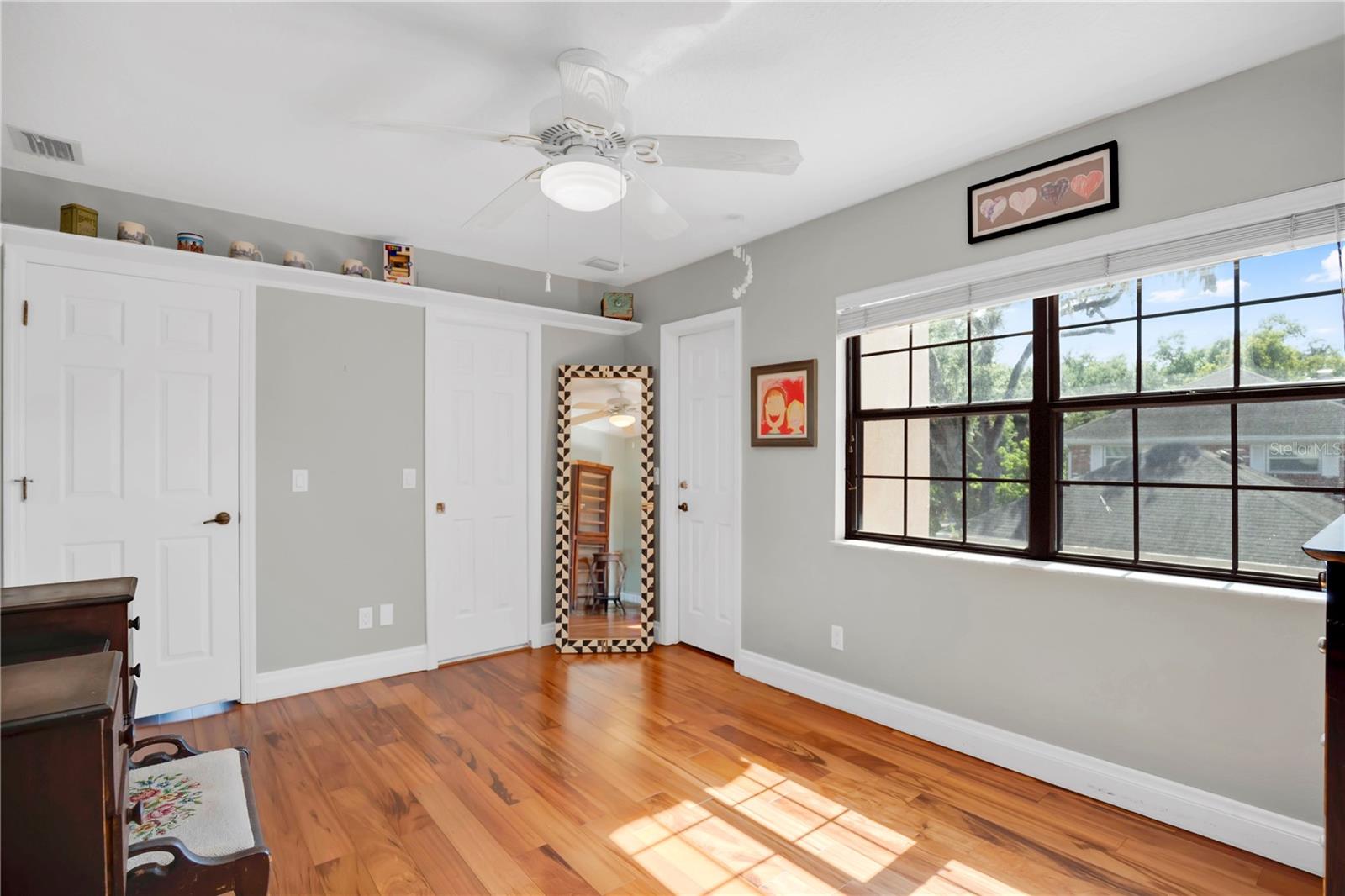 SOUTHERN OAKS - Residential