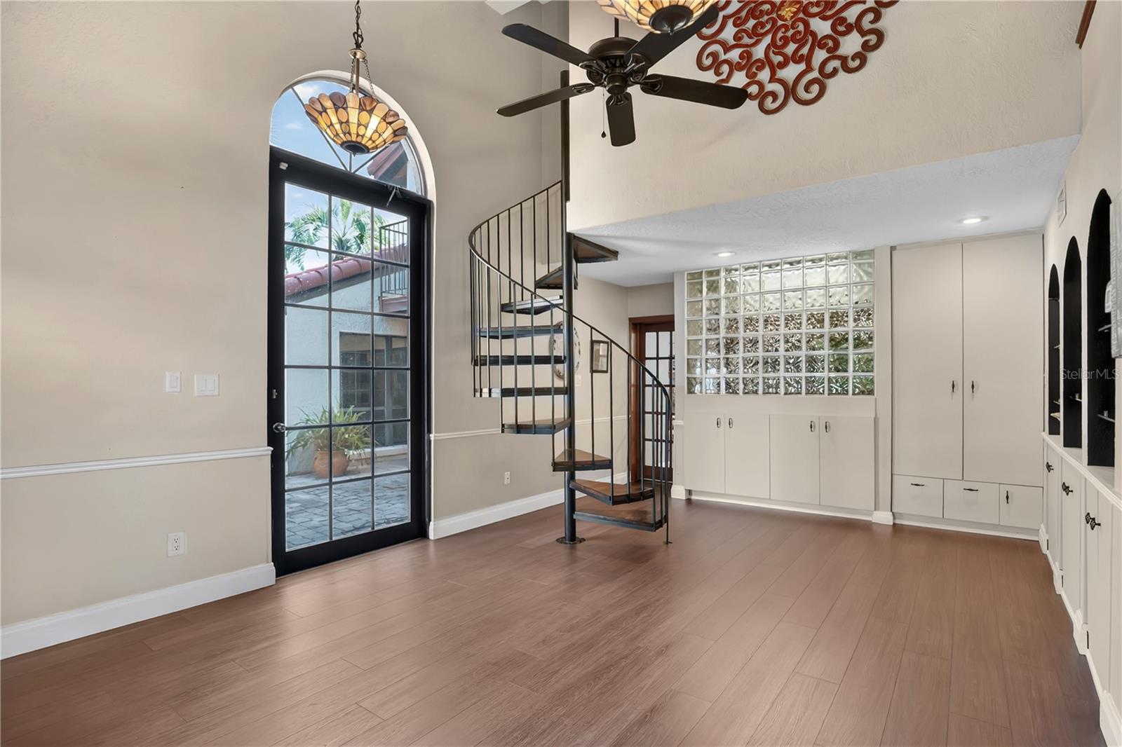 SOUTHERN OAKS - Residential