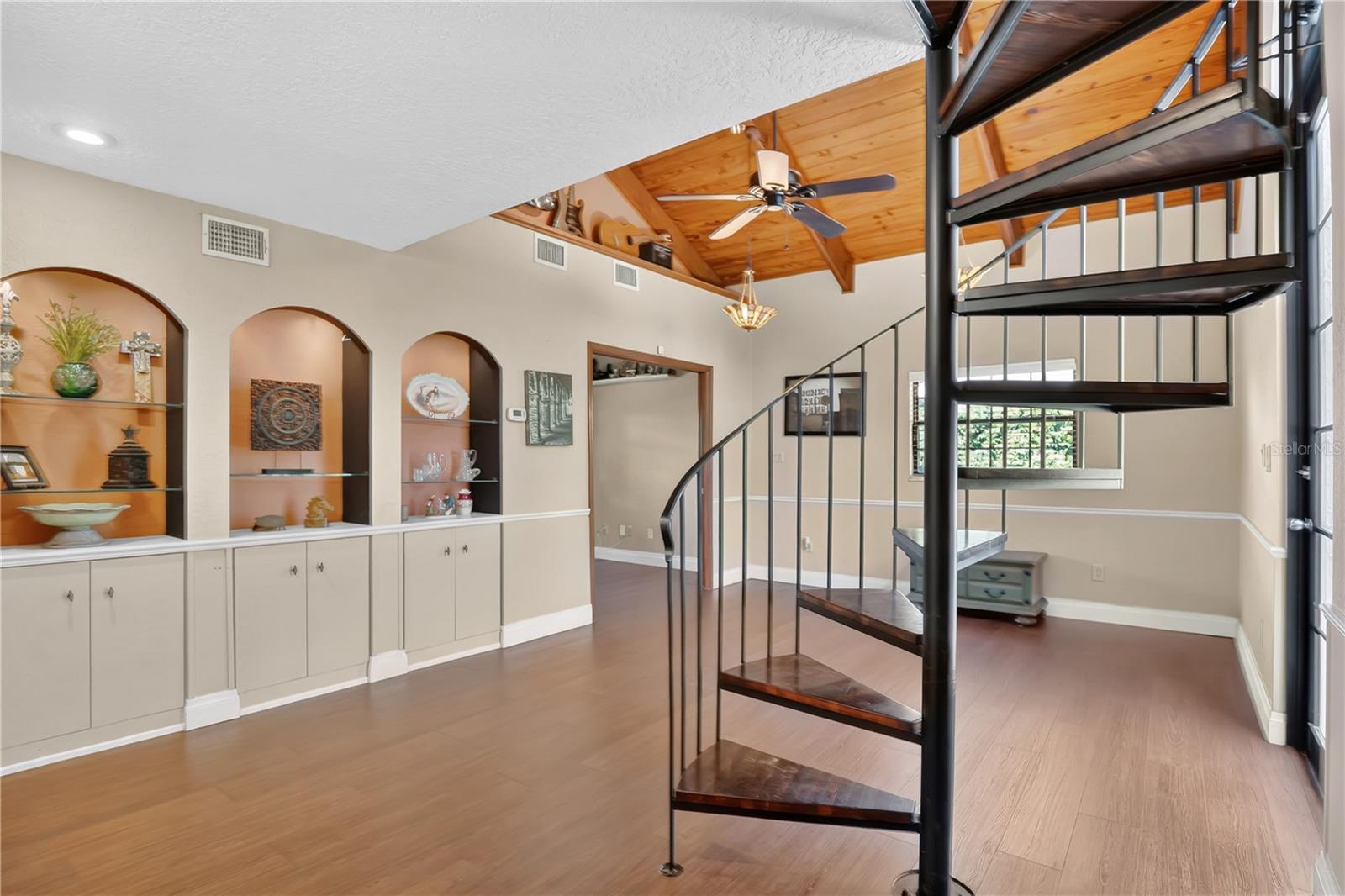SOUTHERN OAKS - Residential