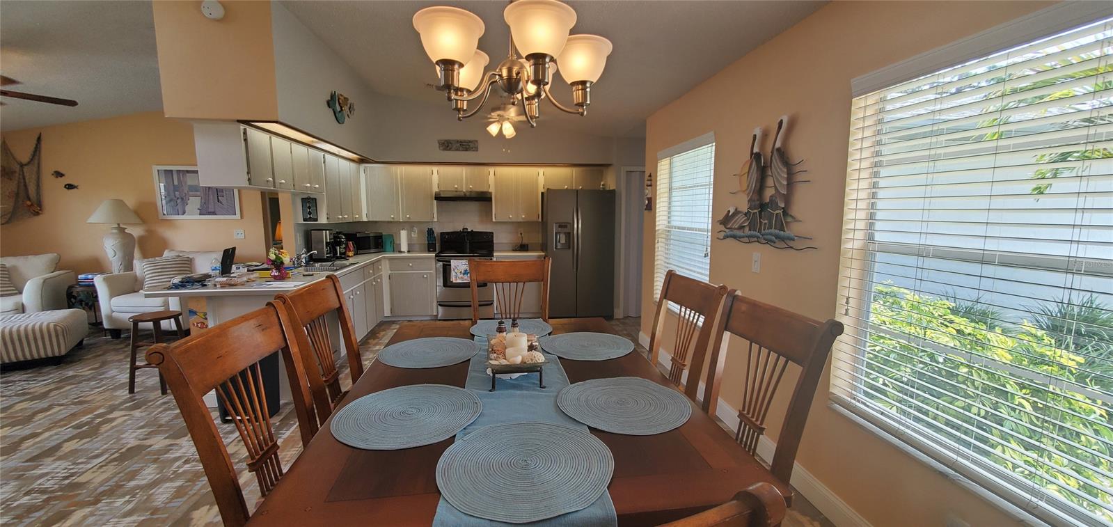 Florida Shores 01 - Residential Income