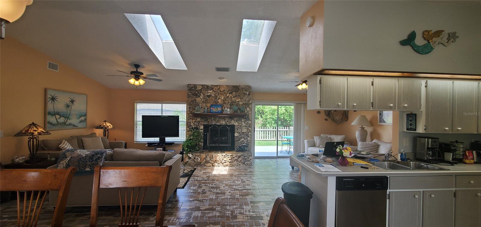 Florida Shores 01 - Residential Income