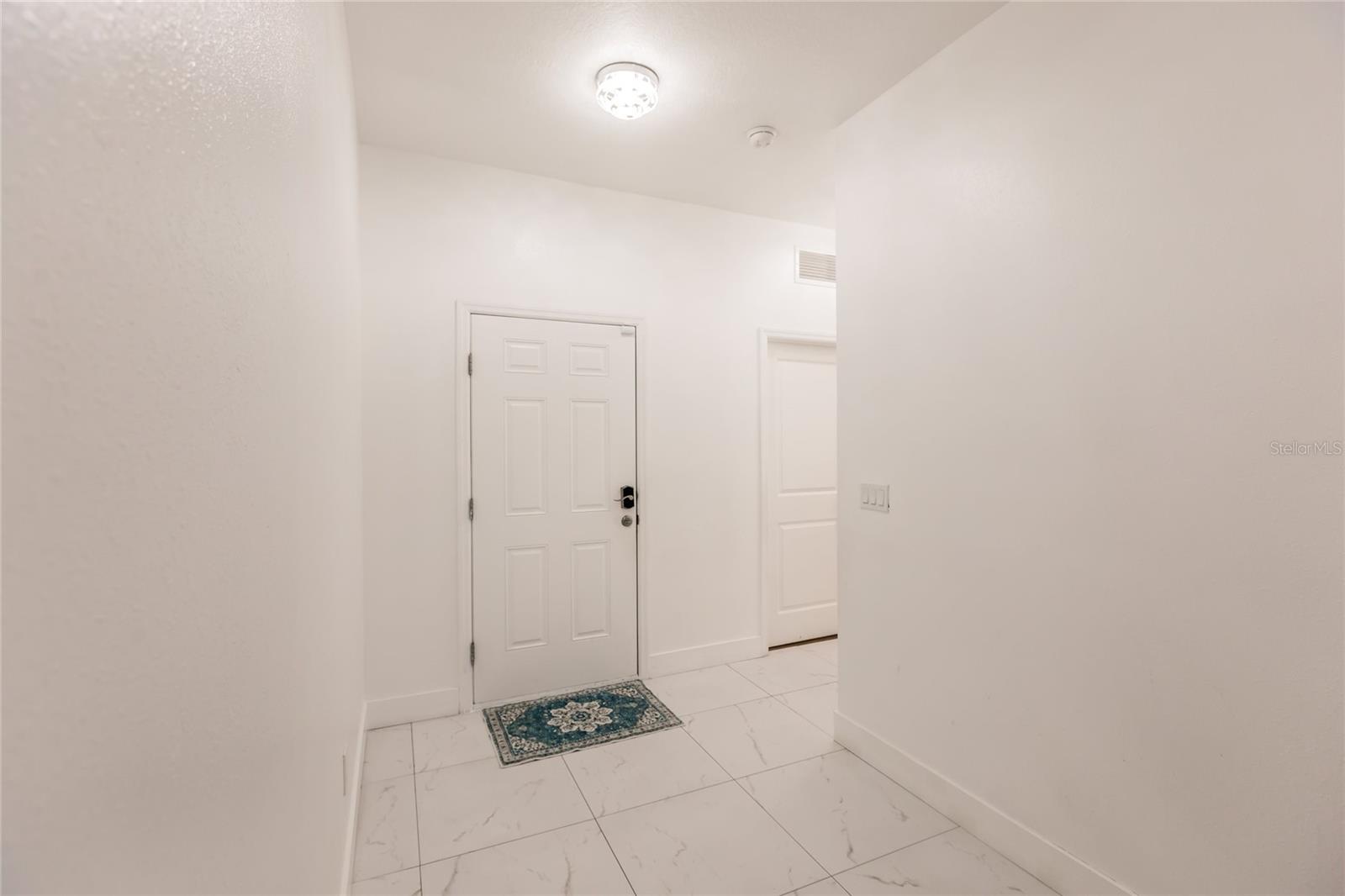 733 GARDEN OAKS SQUARE