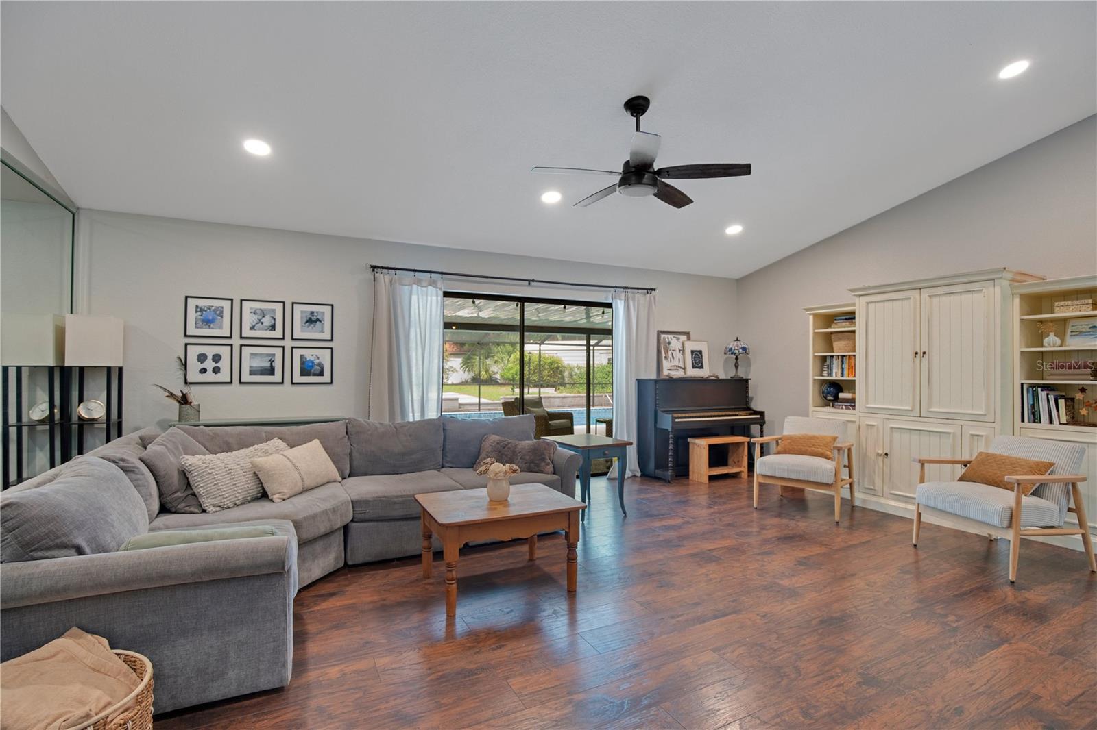 2901 AUTUMNWOOD TRAIL