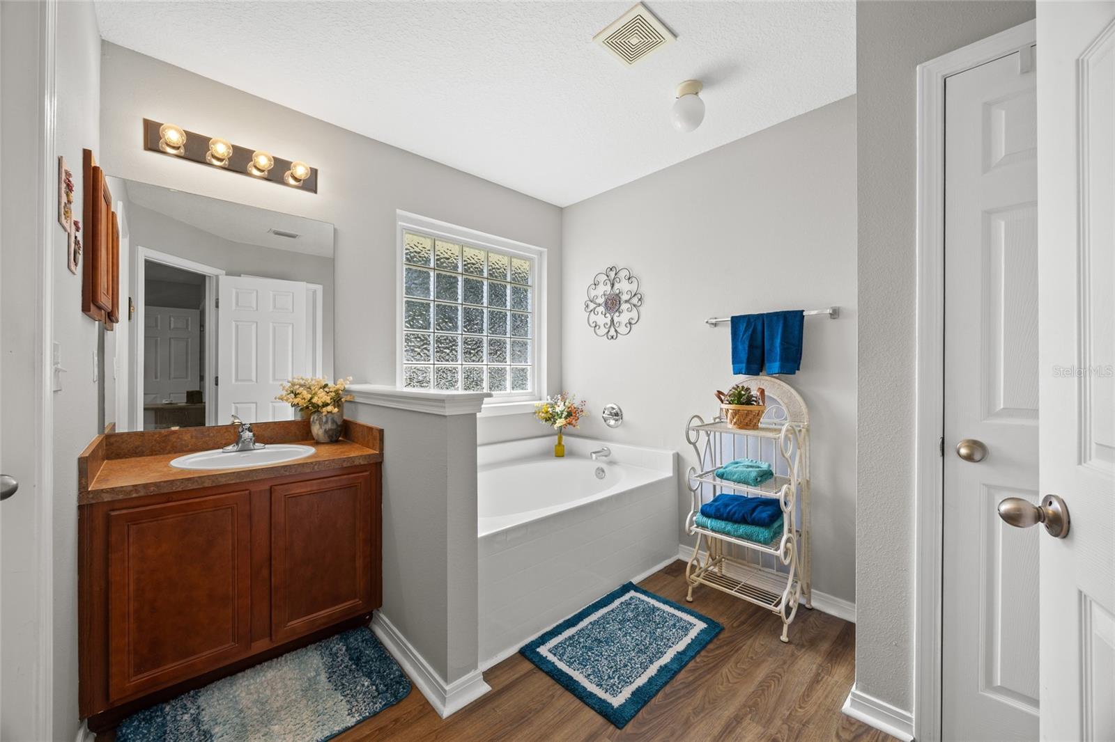 SILVER CREEK - Residential