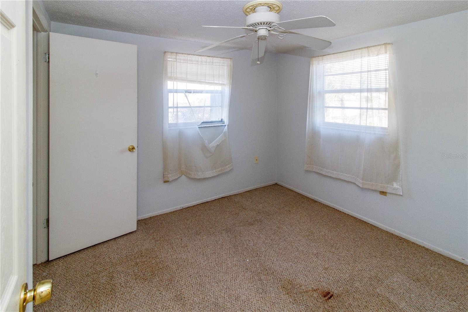 COUNTRY CLUB ESTATES - Residential