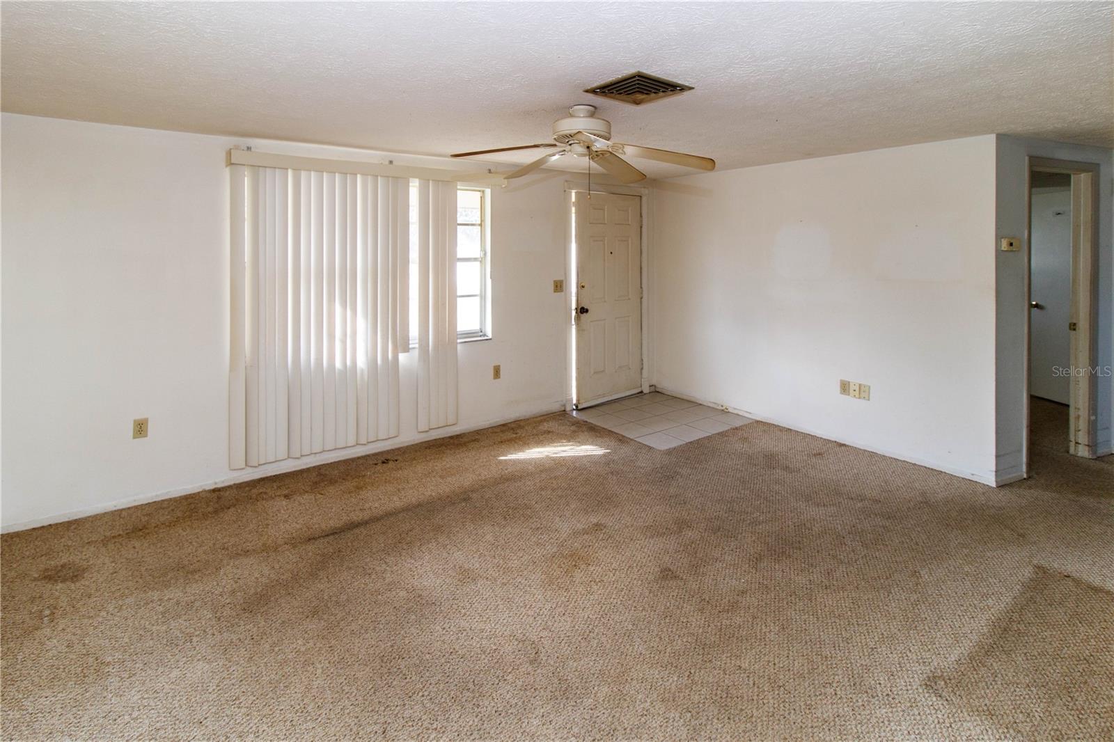 COUNTRY CLUB ESTATES - Residential