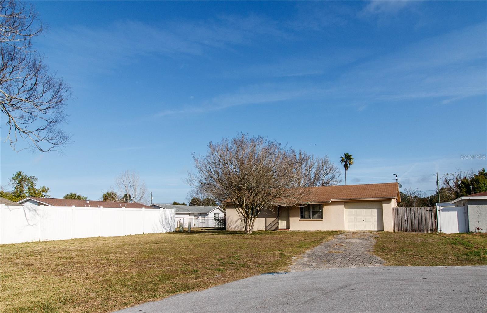 COUNTRY CLUB ESTATES - Residential