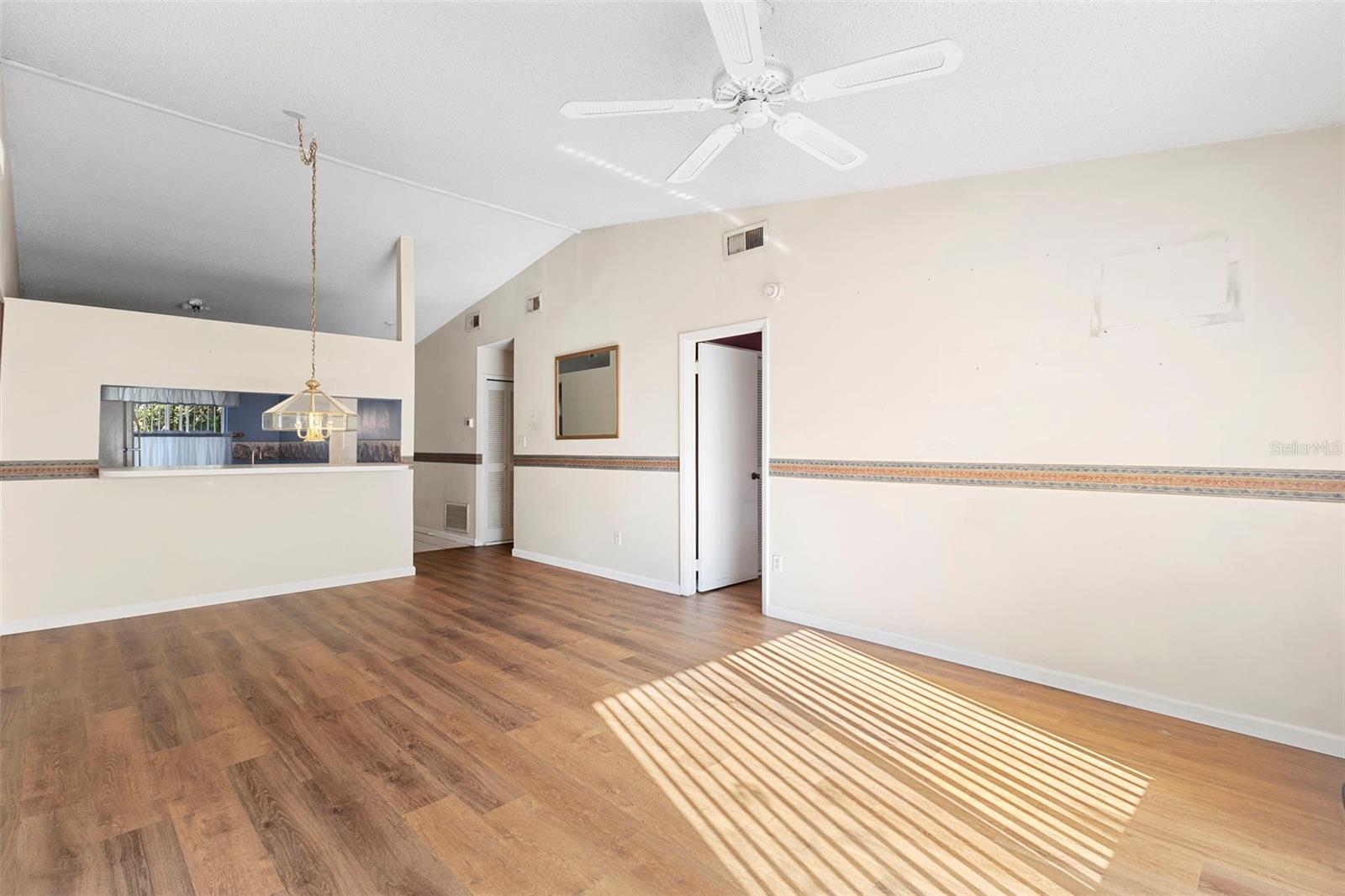 HIDDEN LAKE VILLAS PH 2 - Residential