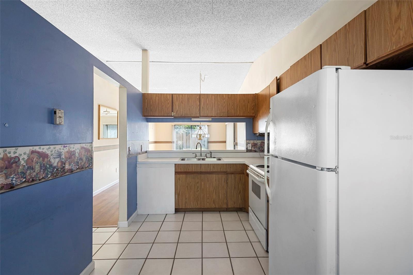 HIDDEN LAKE VILLAS PH 2 - Residential