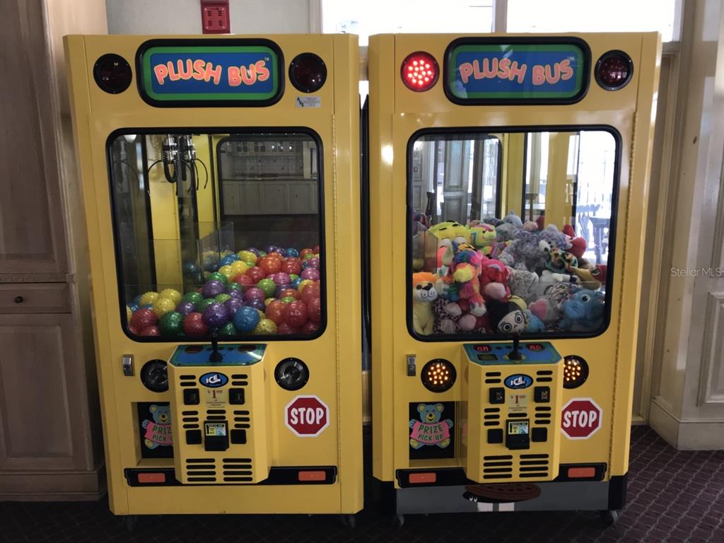 PARKWAY PALMS RSRT MAINGATE - Residential