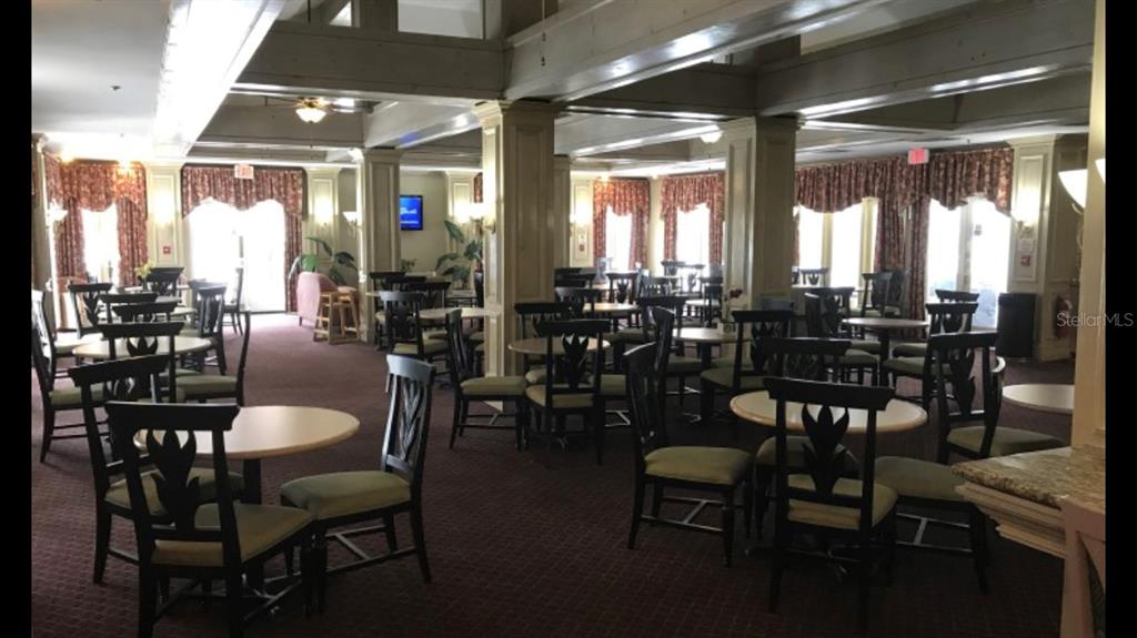 PARKWAY PALMS RSRT MAINGATE - Residential