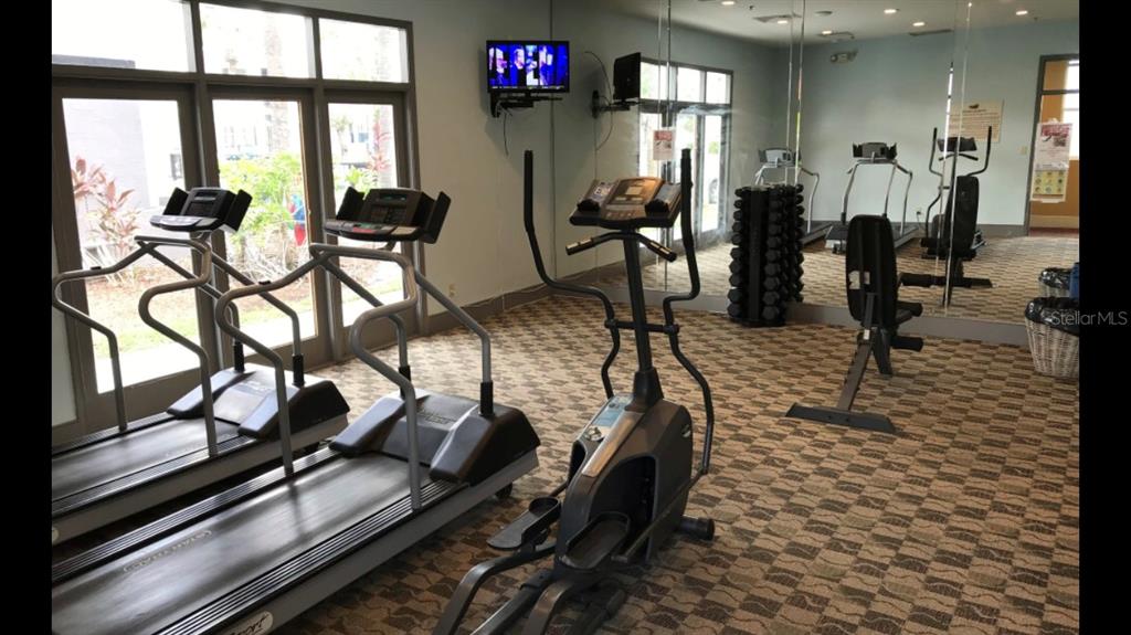 PARKWAY PALMS RSRT MAINGATE - Residential