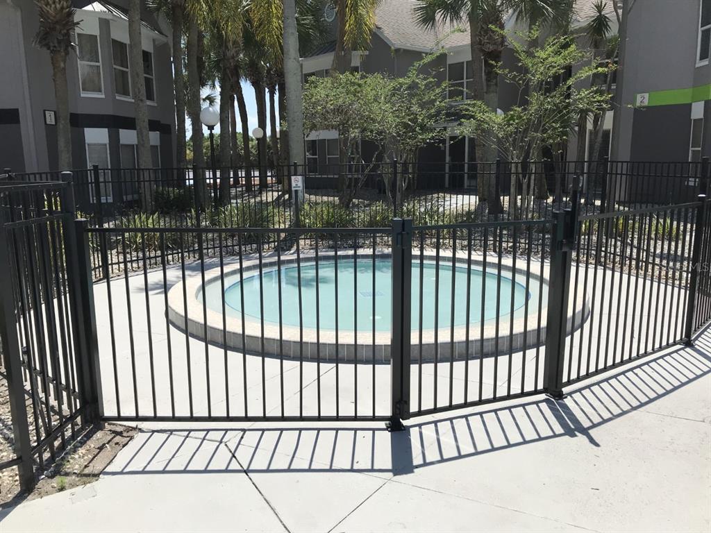 PARKWAY PALMS RSRT MAINGATE - Residential