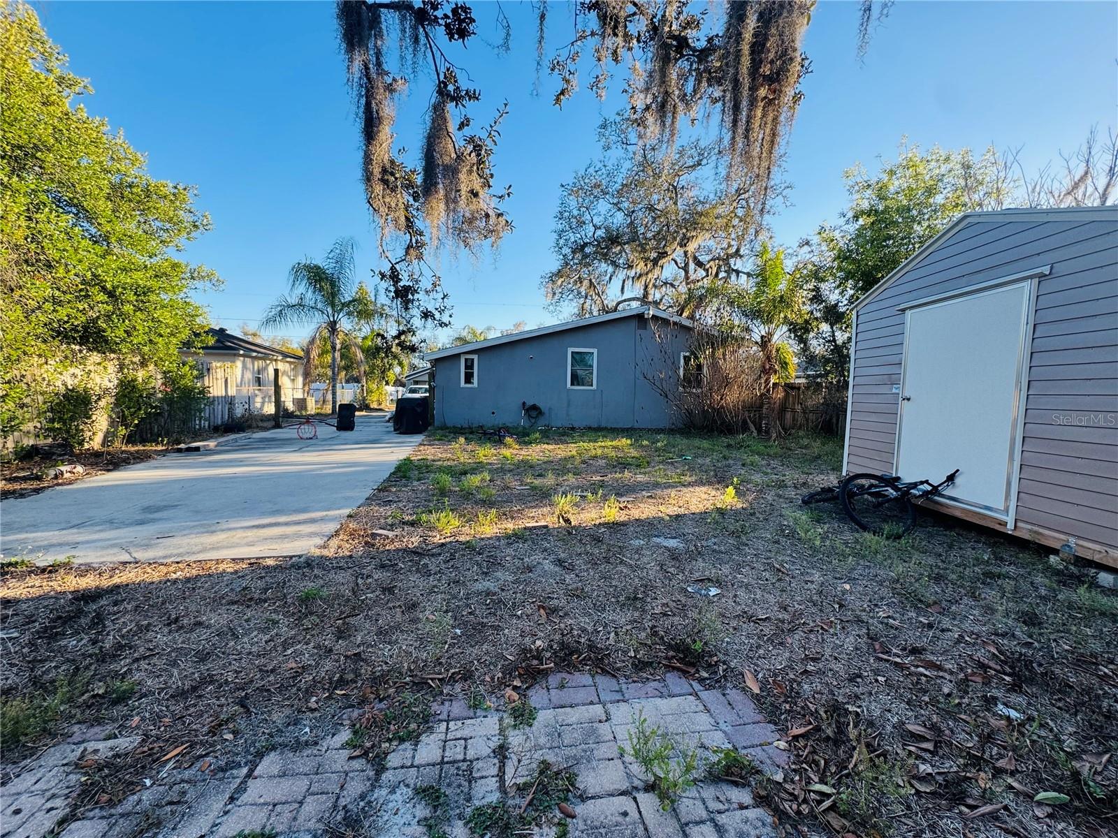 PINECREST - Residential