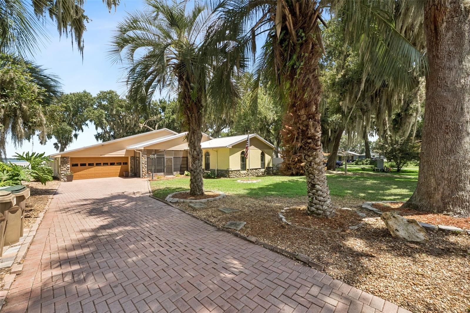 35040 SHADY OAKS LANE