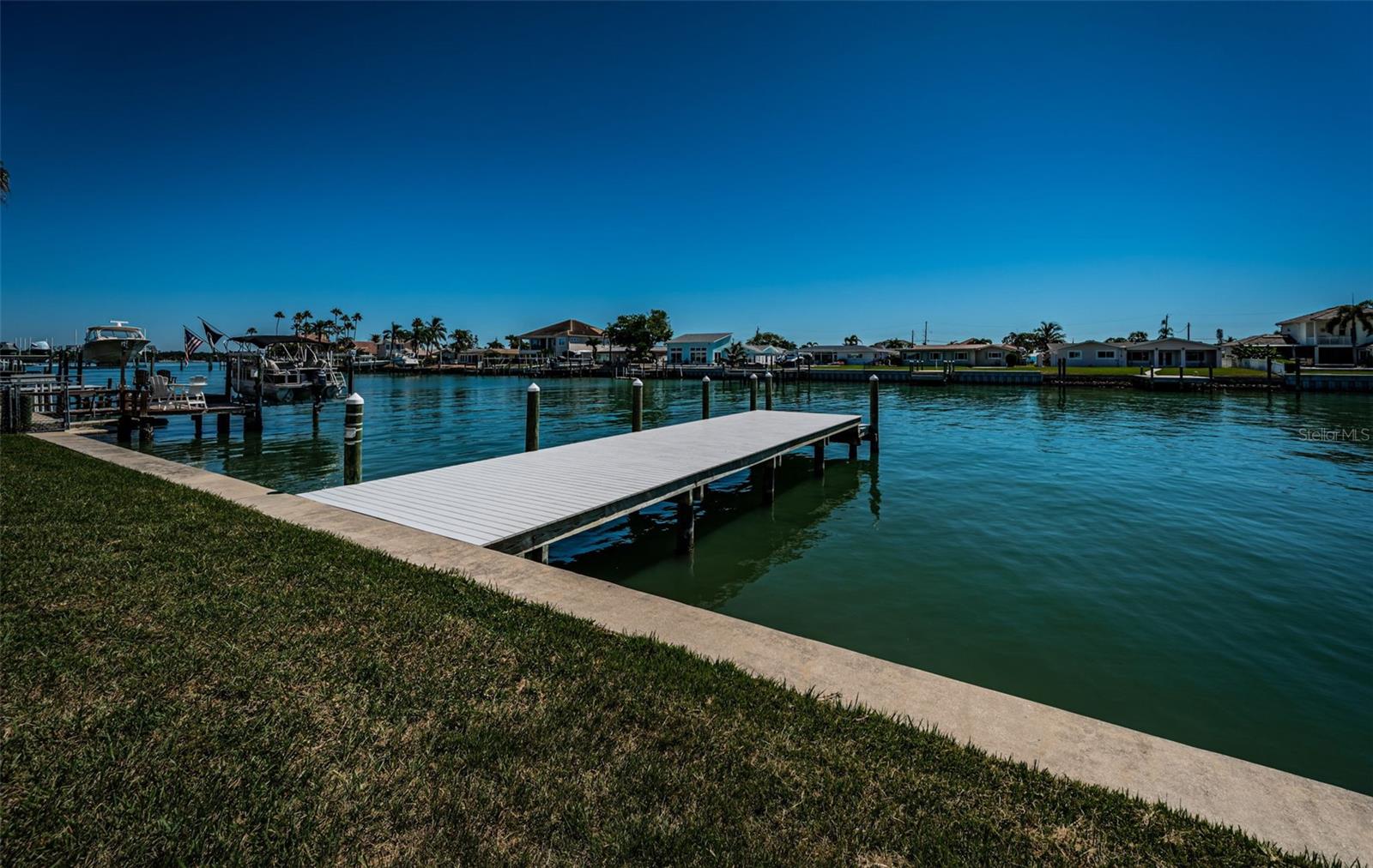 CAPRI ISLE - Residential