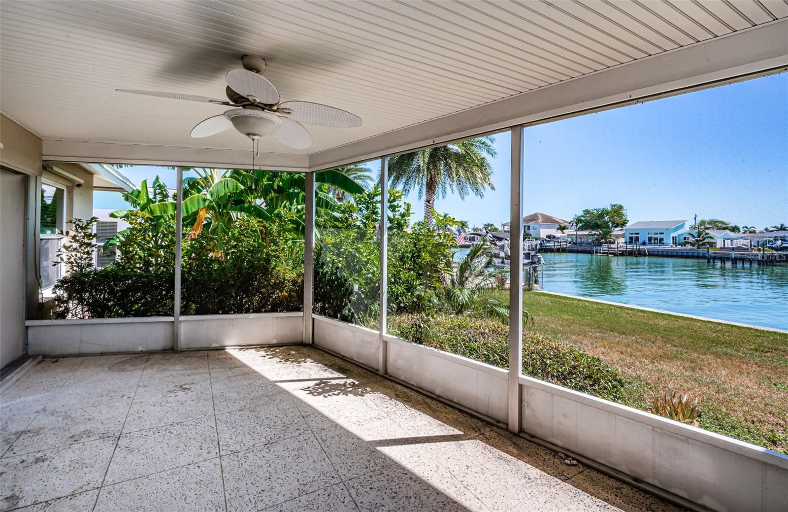 CAPRI ISLE - Residential