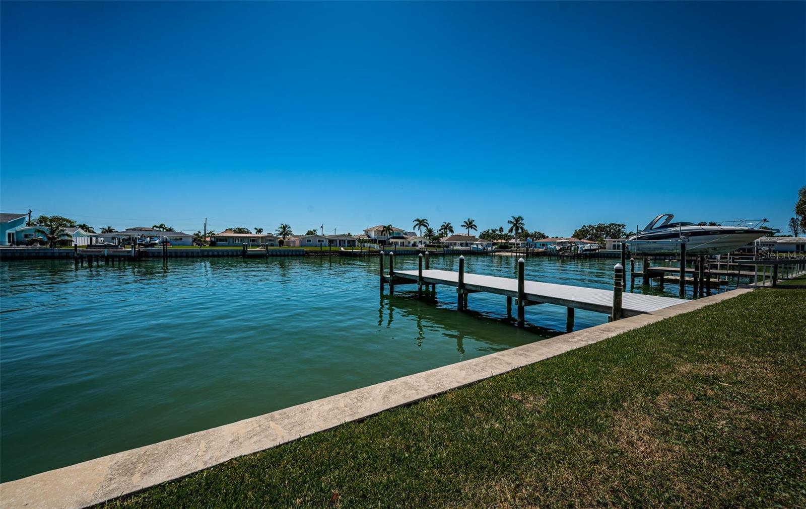 CAPRI ISLE - Residential