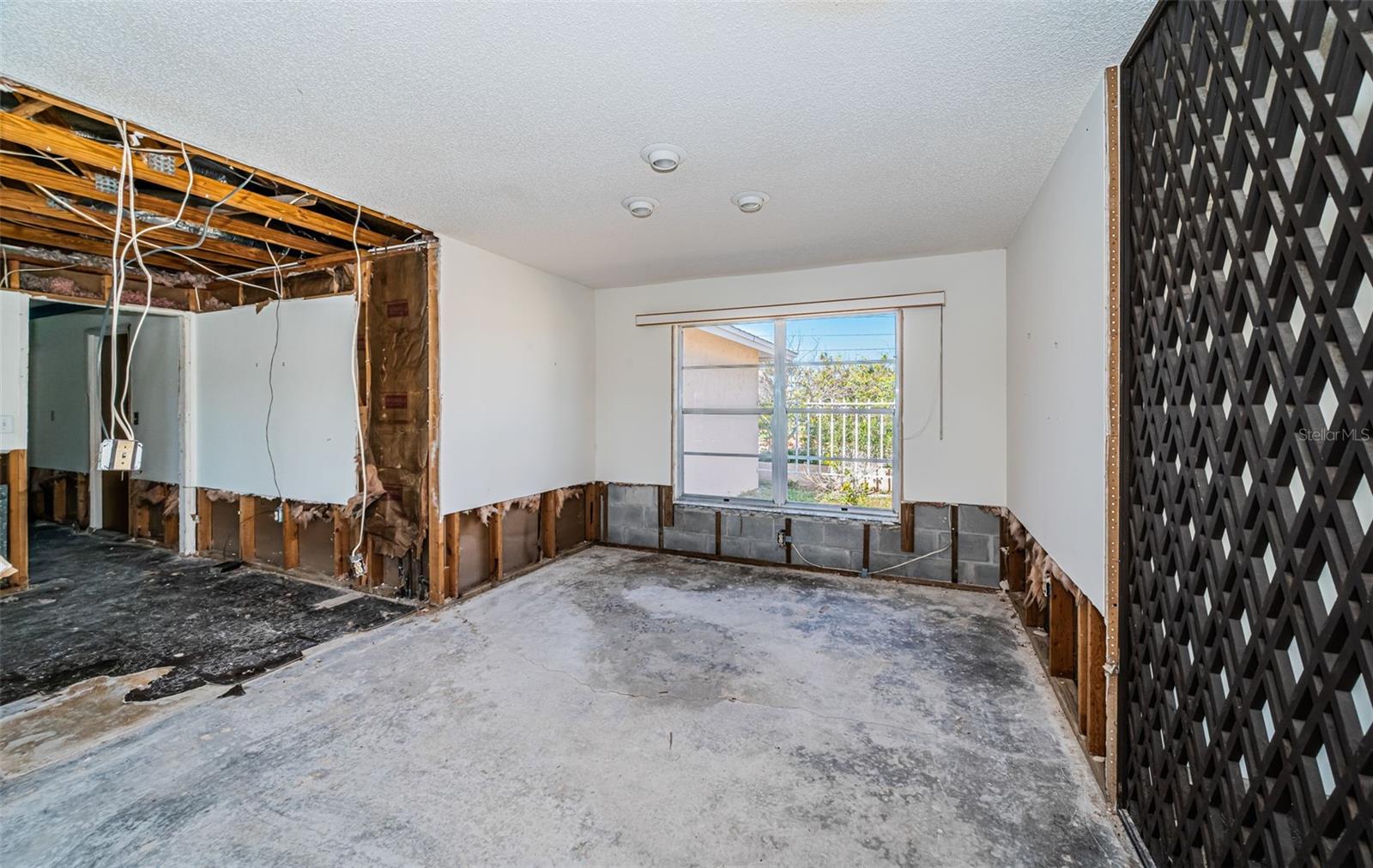 CAPRI ISLE - Residential