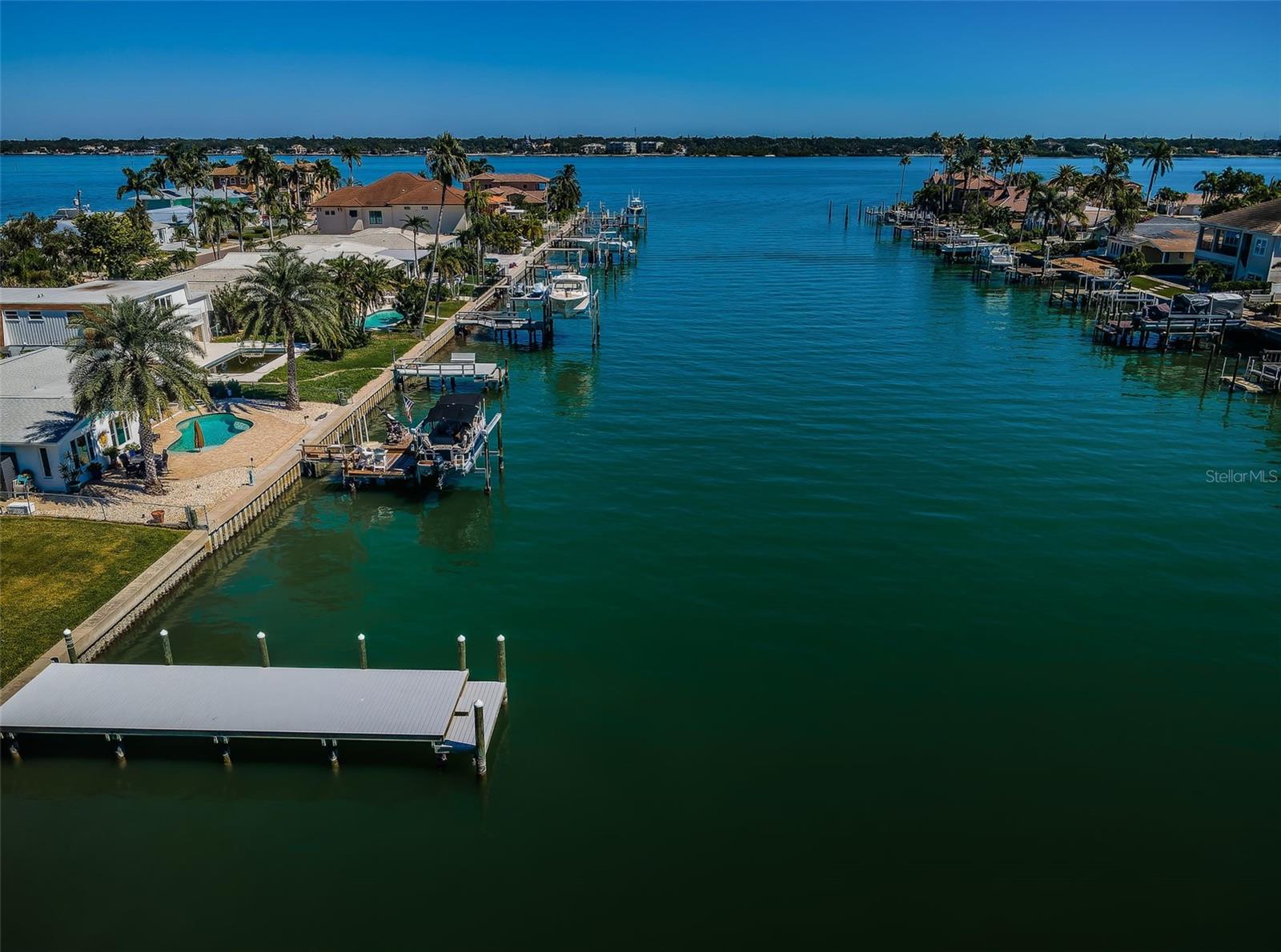 CAPRI ISLE - Residential