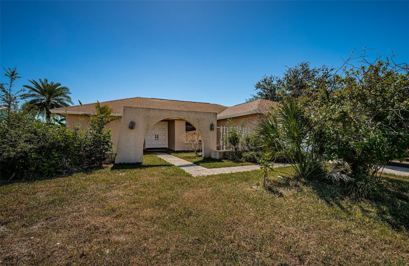 CAPRI ISLE - Residential