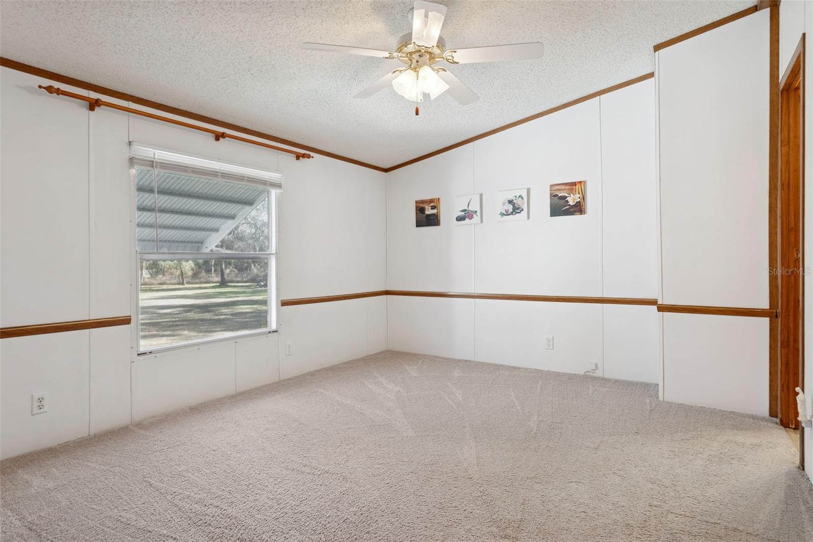 N 01/2 SE 01/4 UNREC SEC 02 TOWNSHIP 24 RG 21 - Residential