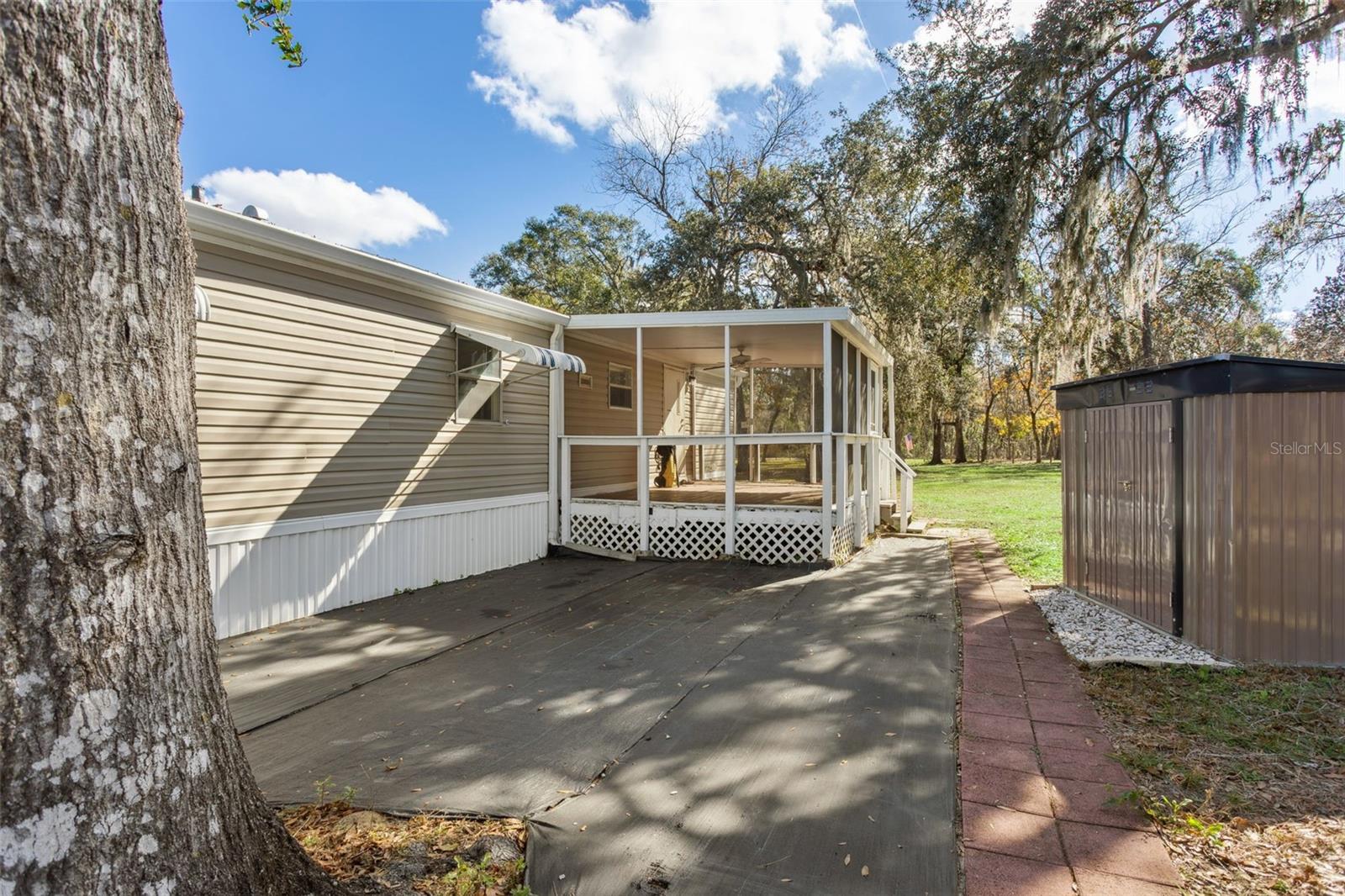 N 01/2 SE 01/4 UNREC SEC 02 TOWNSHIP 24 RG 21 - Residential