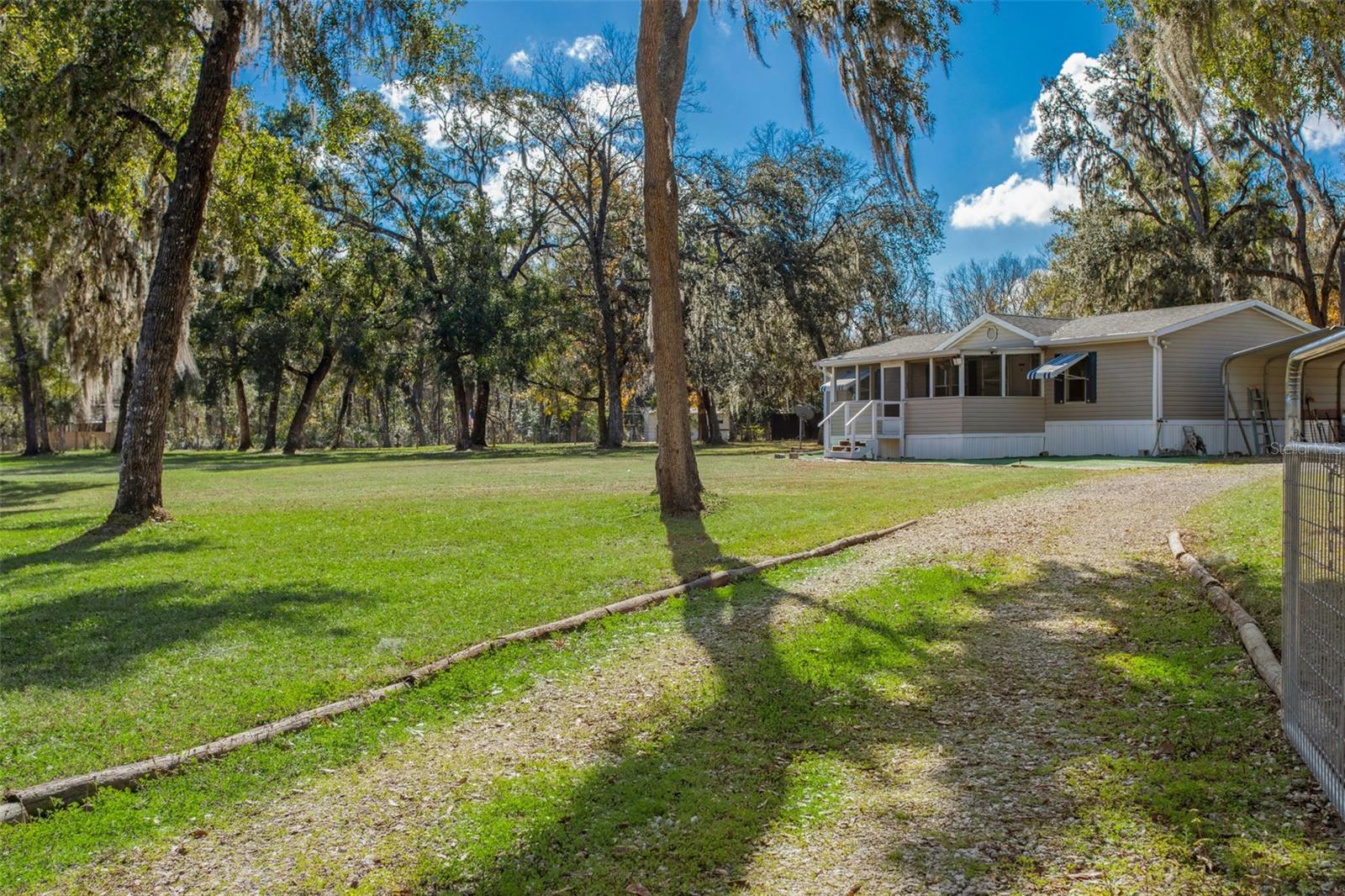 N 01/2 SE 01/4 UNREC SEC 02 TOWNSHIP 24 RG 21 - Residential