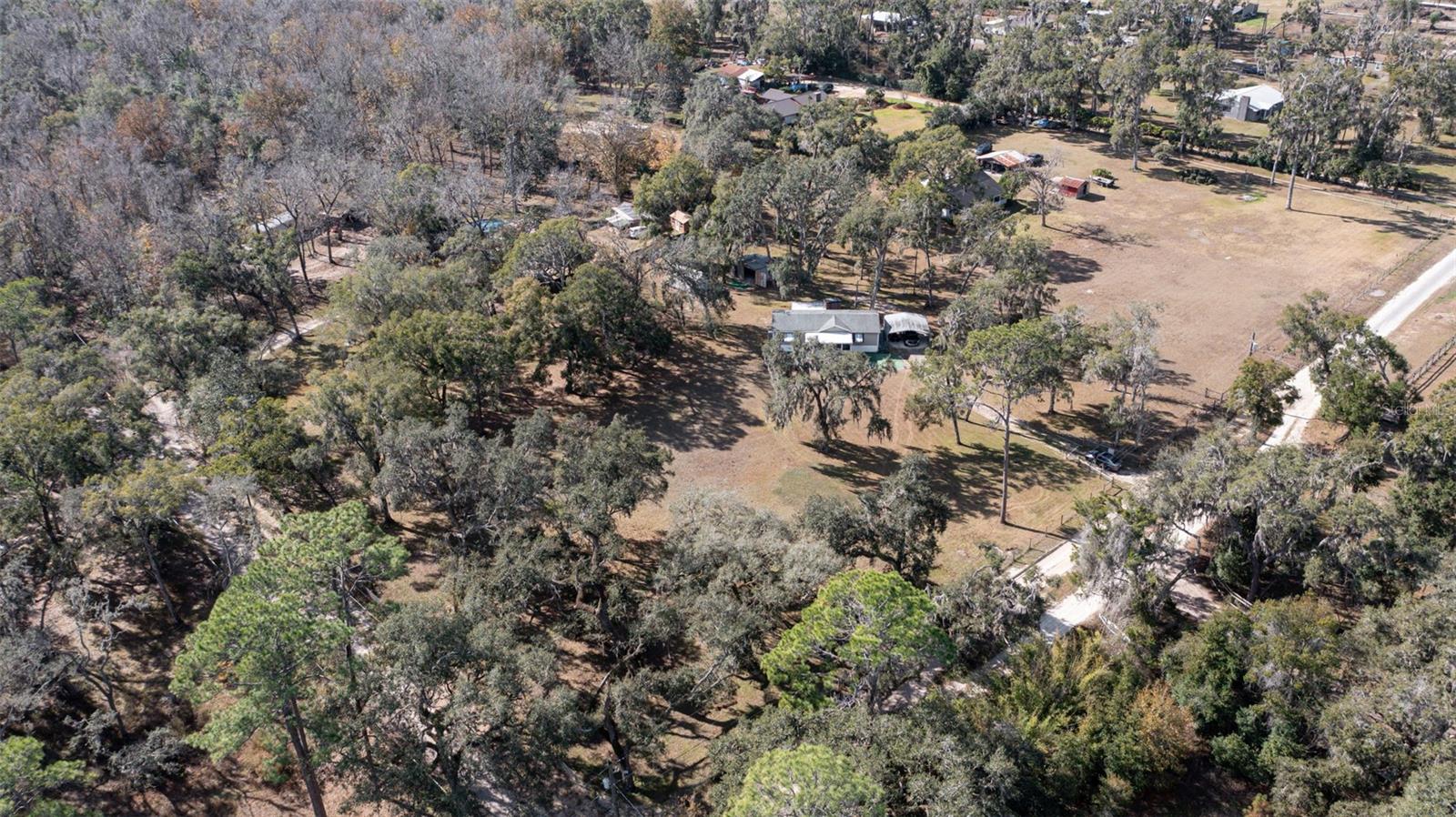 N 01/2 SE 01/4 UNREC SEC 02 TOWNSHIP 24 RG 21 - Residential