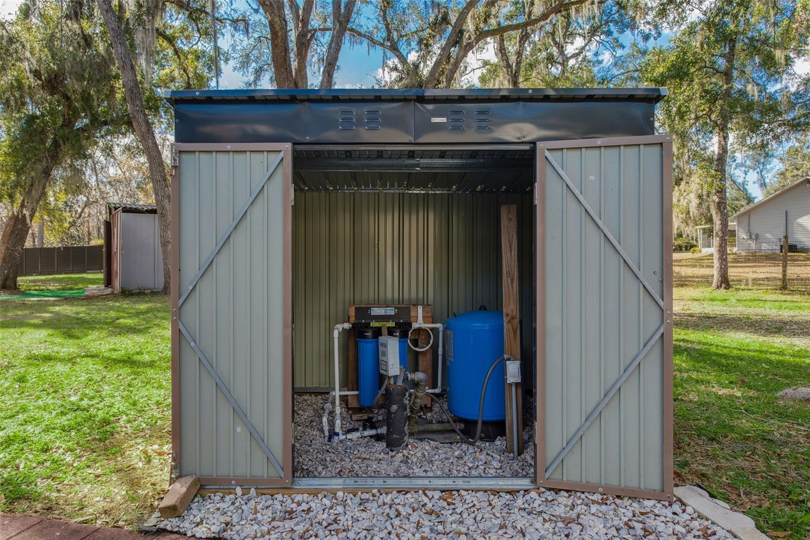 N 01/2 SE 01/4 UNREC SEC 02 TOWNSHIP 24 RG 21 - Residential