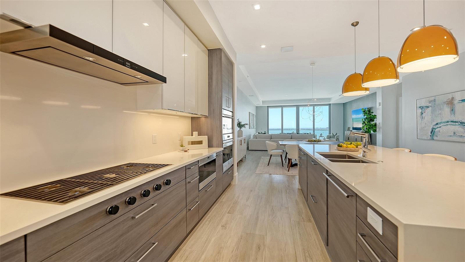 RITZ CARLTON RESIDENCES - Residential