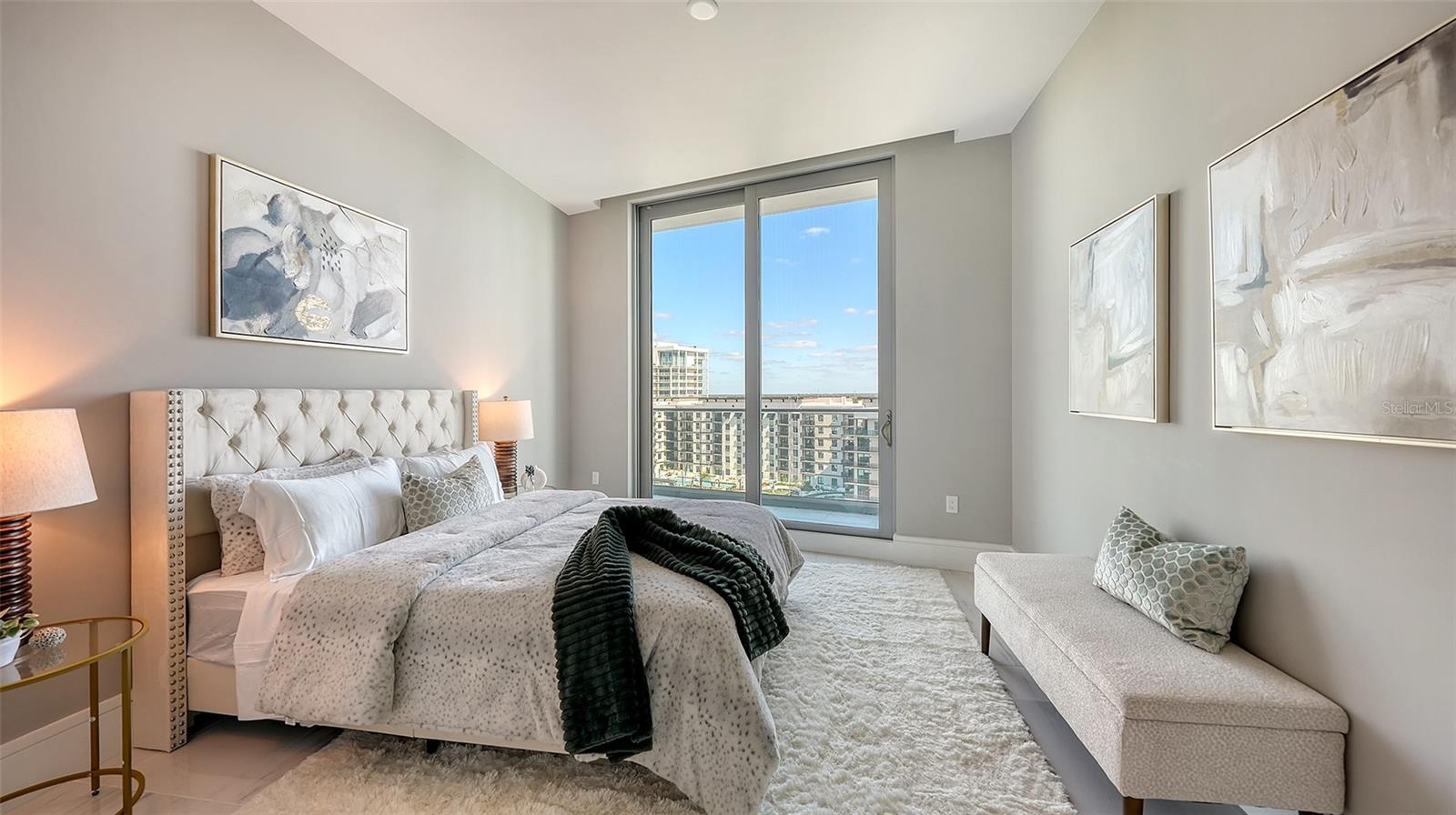 RITZ CARLTON RESIDENCES - Residential