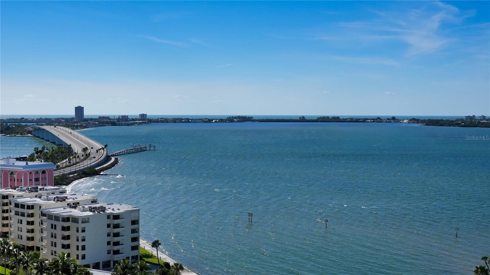 RITZ CARLTON RESIDENCES - Residential