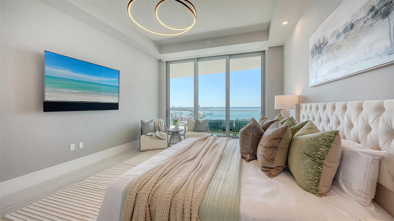 RITZ CARLTON RESIDENCES - Residential