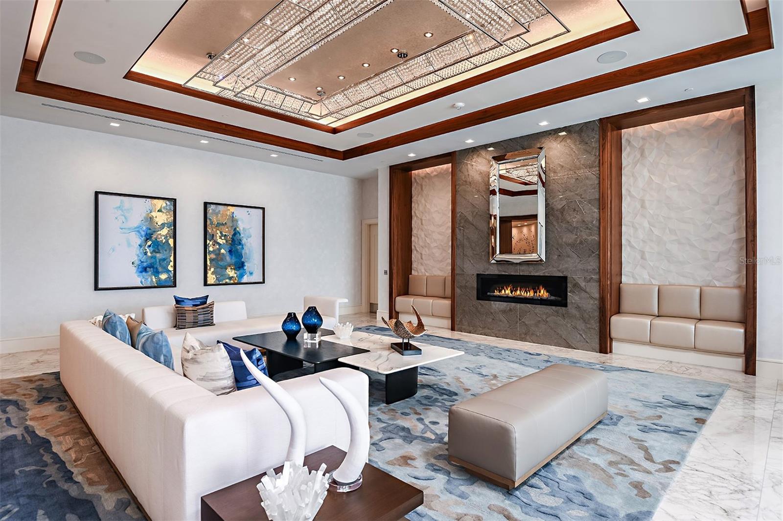 RITZ CARLTON RESIDENCES - Residential