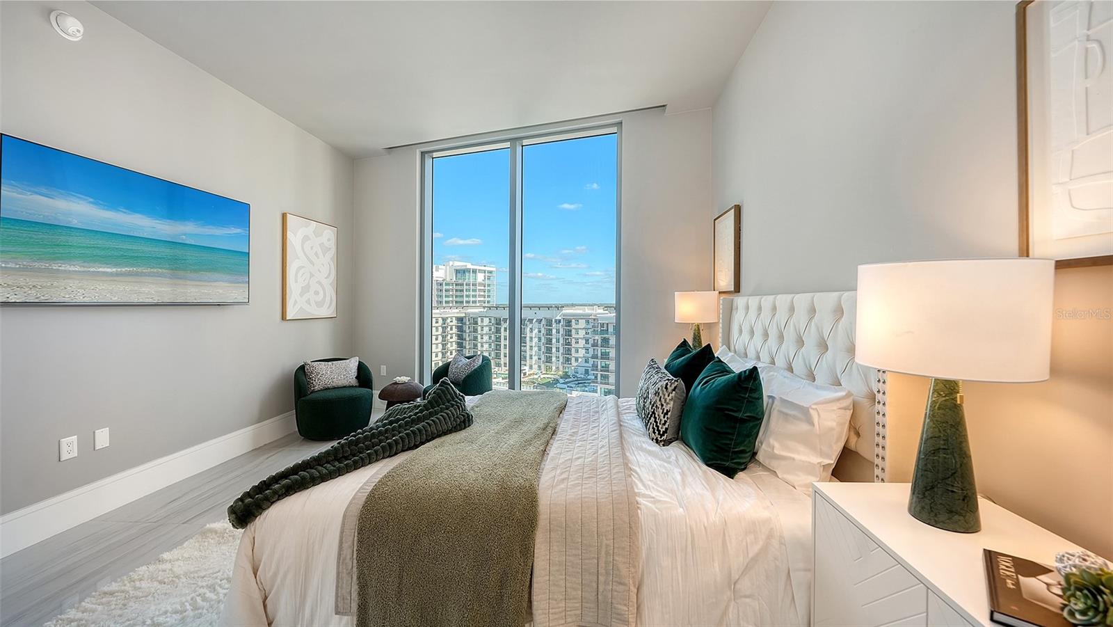 RITZ CARLTON RESIDENCES - Residential