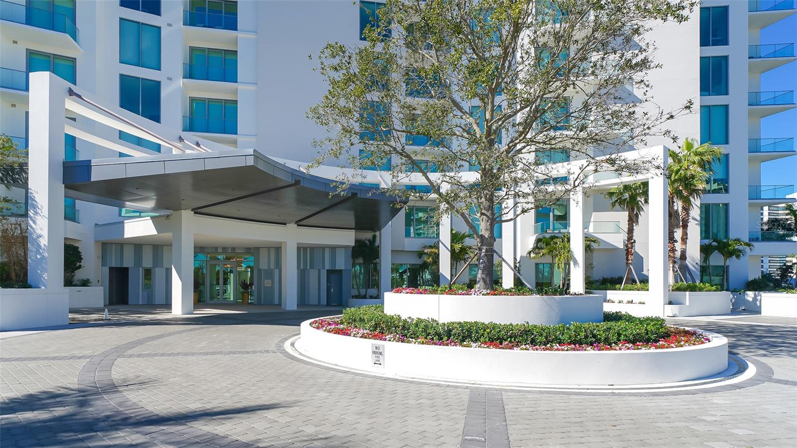 RITZ CARLTON RESIDENCES - Residential