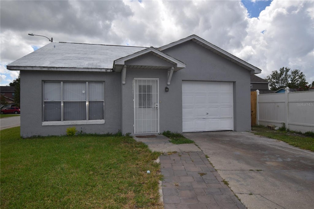 Photo of 1023 Cranberry Drive, Orlando, FL 32811 (MLS # O6446390)