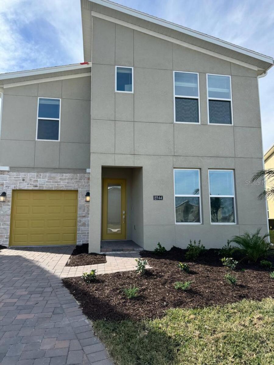 FOX NORTH PB 32 PGS 53-57 LOT 65 - Residential