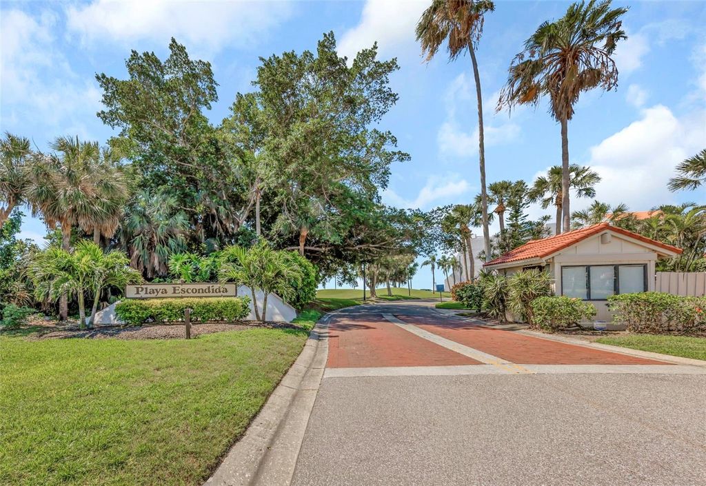 Photo of 5650 Escondida Boulevard S, St Petersburg, FL 33715 (MLS # TB8507341)