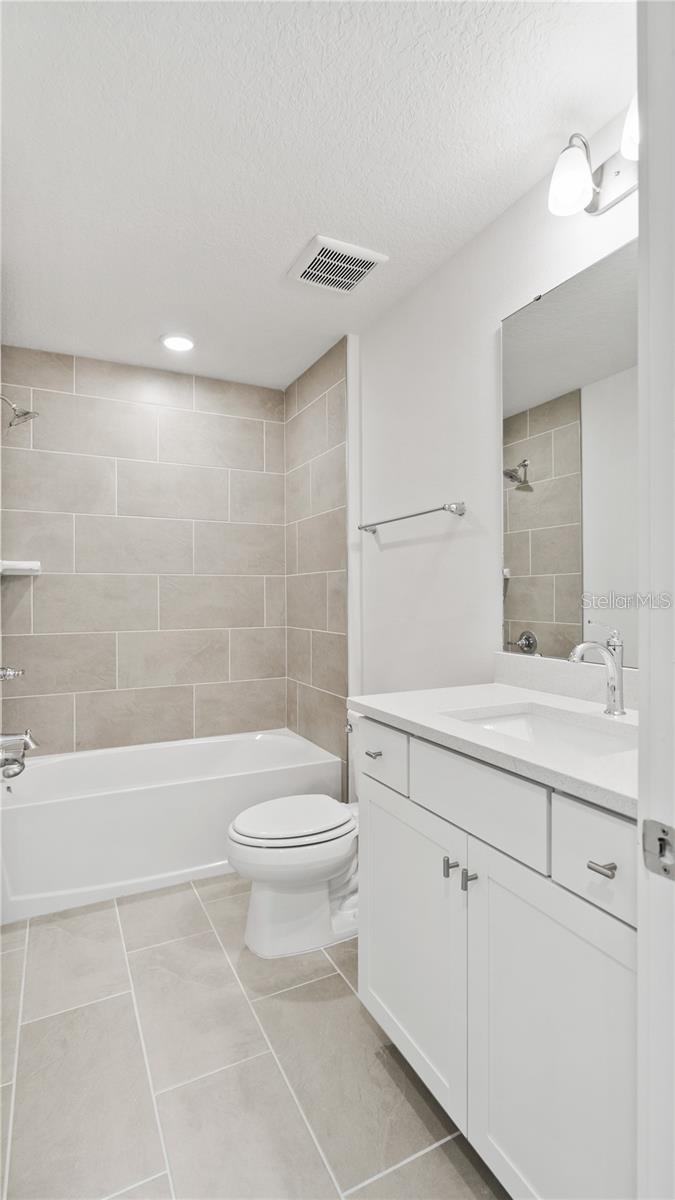 TRINITY PLACE PH 1 - Residential Lease