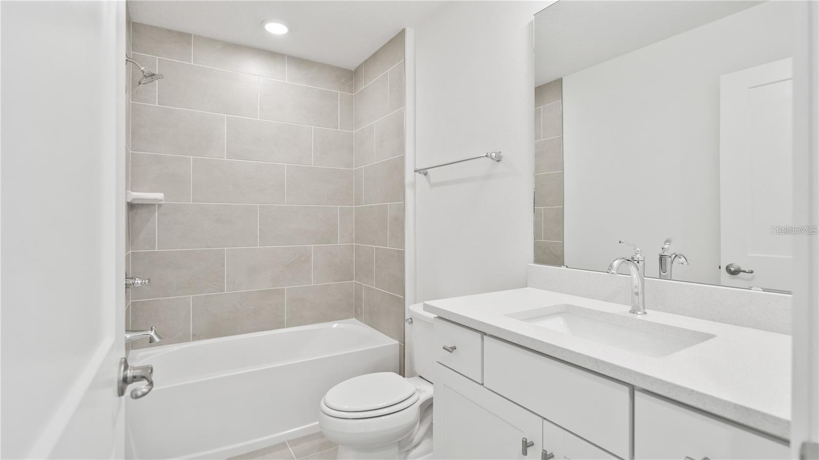 TRINITY PLACE PH 1 - Residential Lease