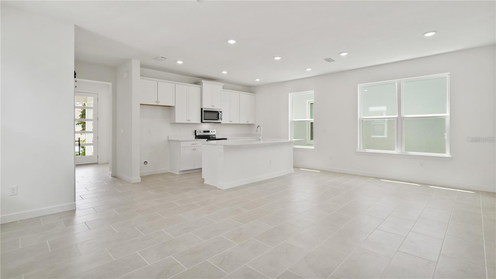 TRINITY PLACE PH 1 - Residential Lease