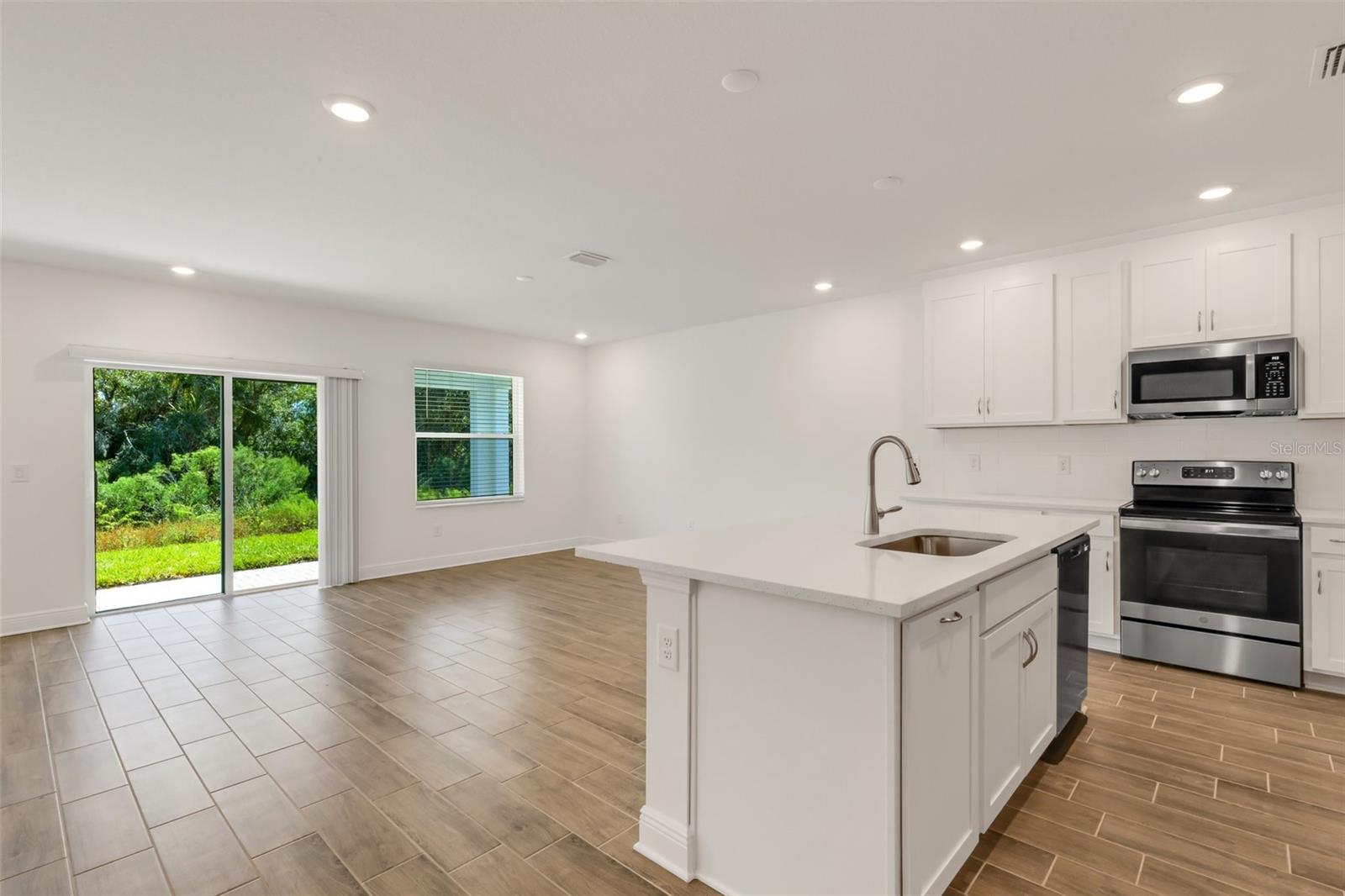 5213 PATANO LOOP