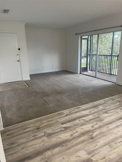 13831 Orange Sunset Drive 201, Tampa, FL 33618
