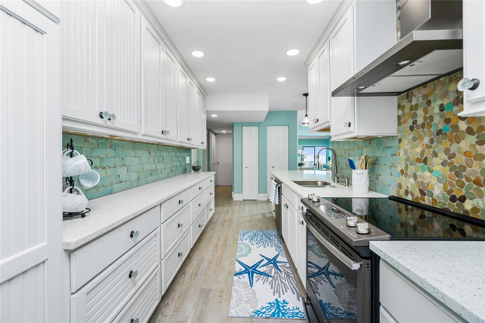 TAMARIND GULF & BAY BLDG D-1 - Residential