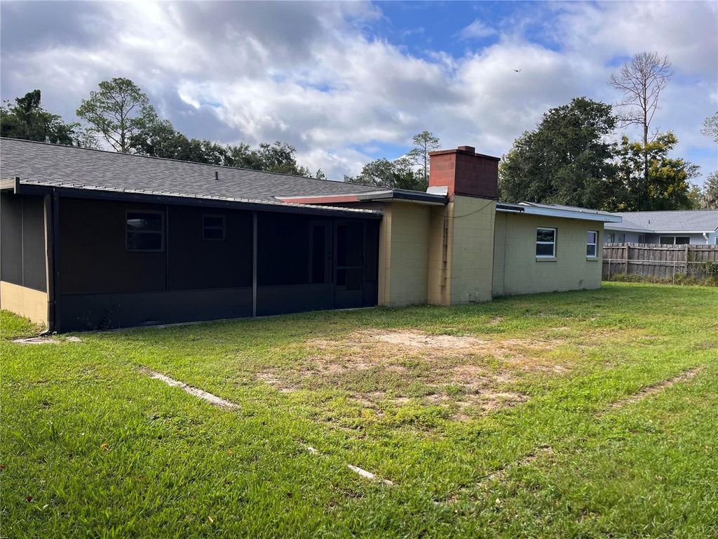 Photo of 1605 NE 17th Avenue, Ocala, FL 34470 (MLS # O6351028)