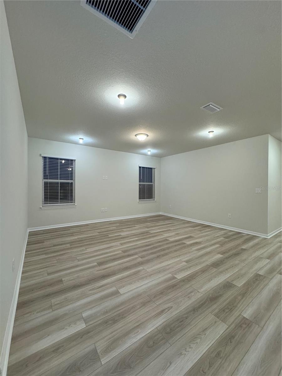 EVERBE PH 2 - Residential Lease