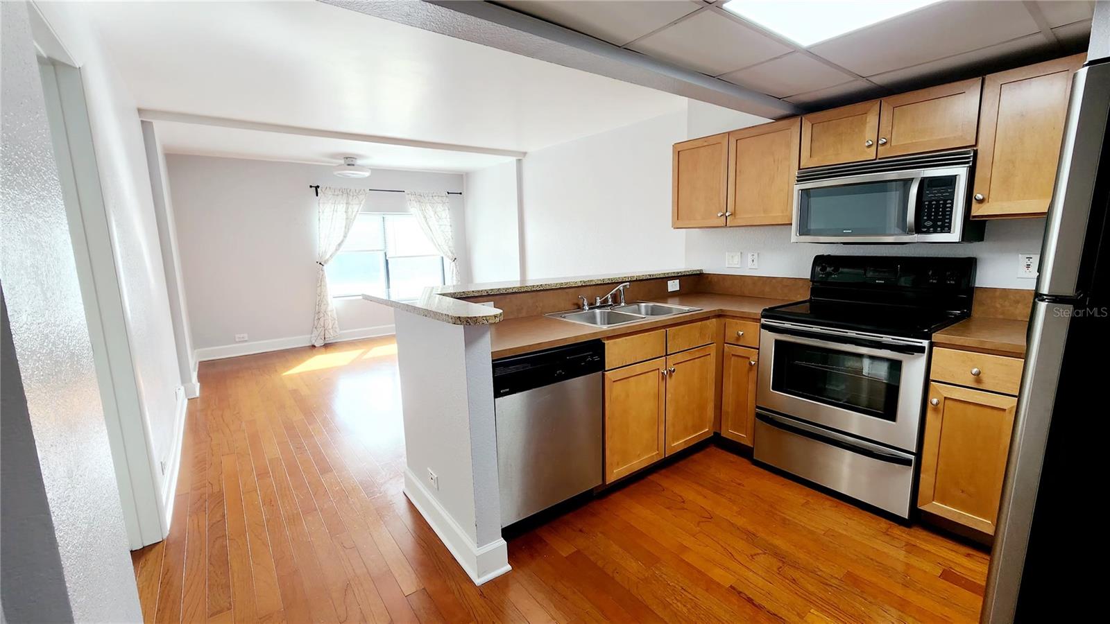 Casas a venda 3 - Jen Dantas 151 E WASHINGTON STREET 327